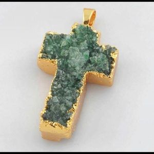 Green Agatha Druxy Cross